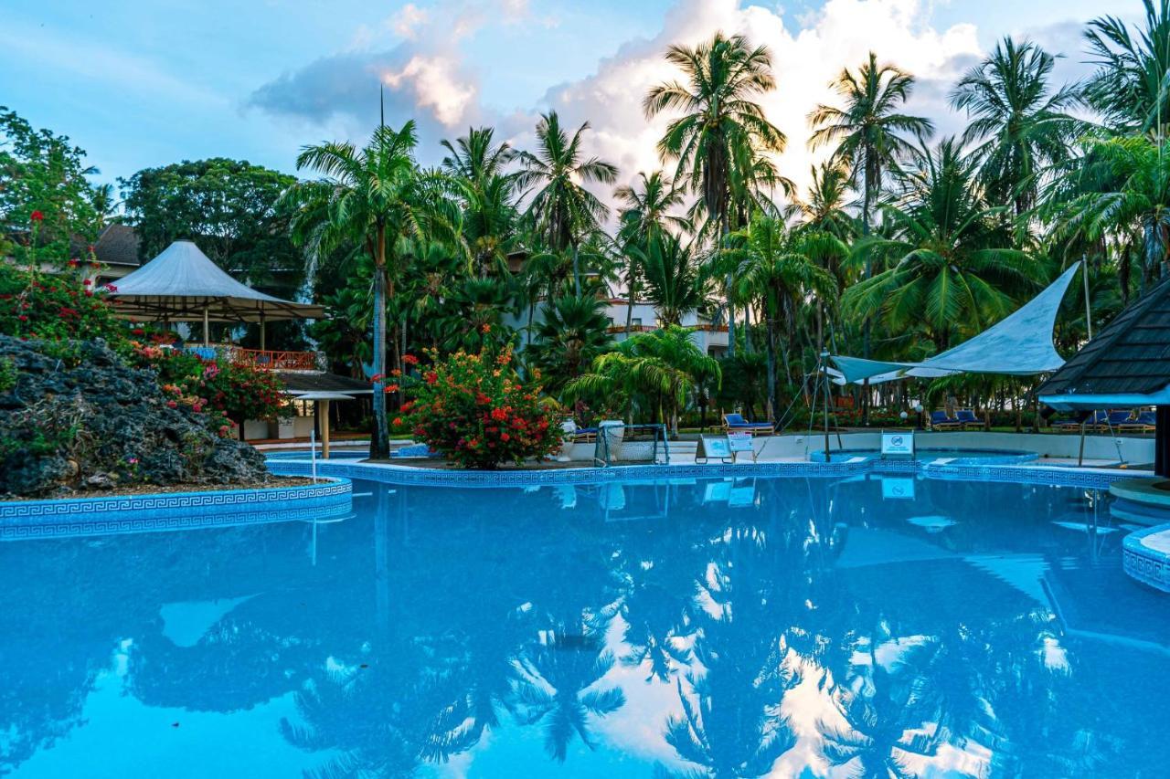 Diani Reef Beach Resort & Spa - Your Beachfront Bliss Awaits Diani Beach Exterior photo The pool at the Sheraton Resort Fiji